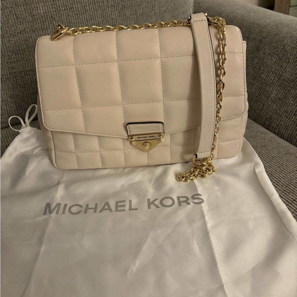 Michael Kors Extra large Soho Quilted Lamb Leather Shoulder Bag - Light cream